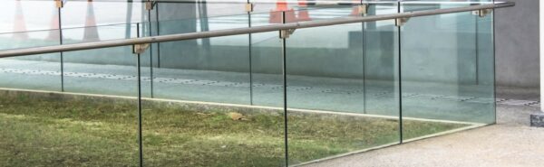 5 ways to install glass fencing